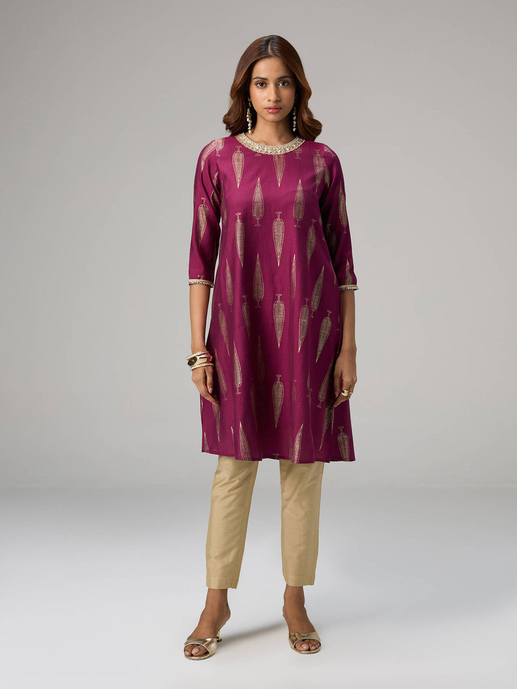 Off White Gadhwal Foil Printed Embellished Neck Kurta Brigade Bride | FY93 - view 17