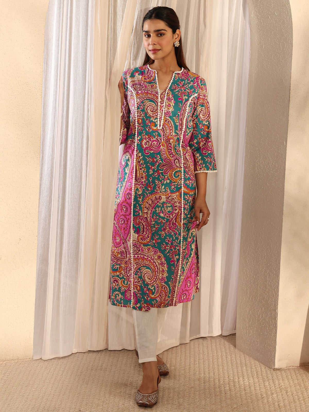 Libas Green Paisley Printed Cotton Straight Kurta