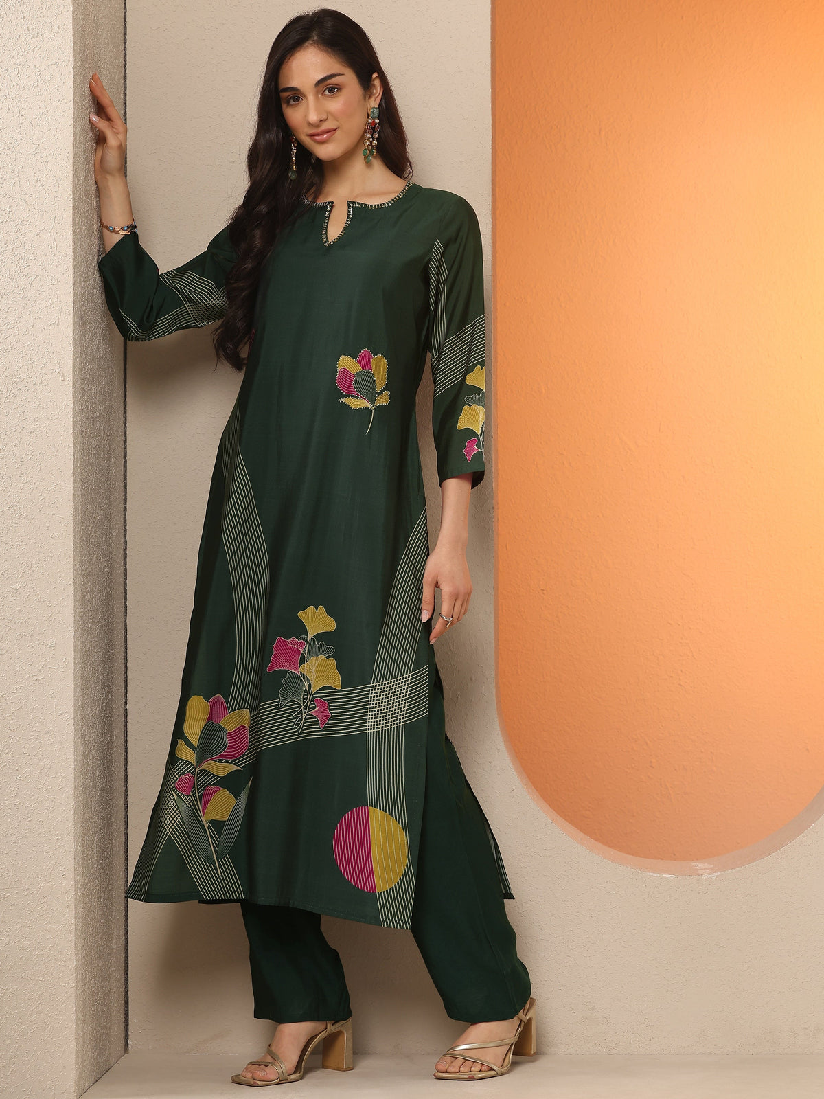 Gerua Green Printed Silk Blend Straight Kurta