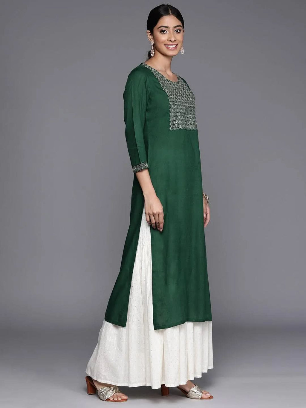 Gerua Green Yoke Design Rayon Straight Kurta