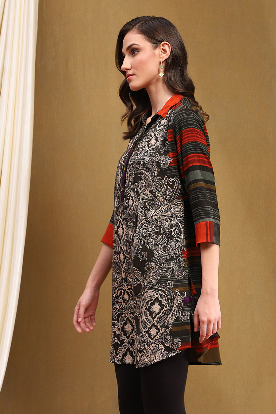 Black Printed Regular Fit Straight Kurti K60