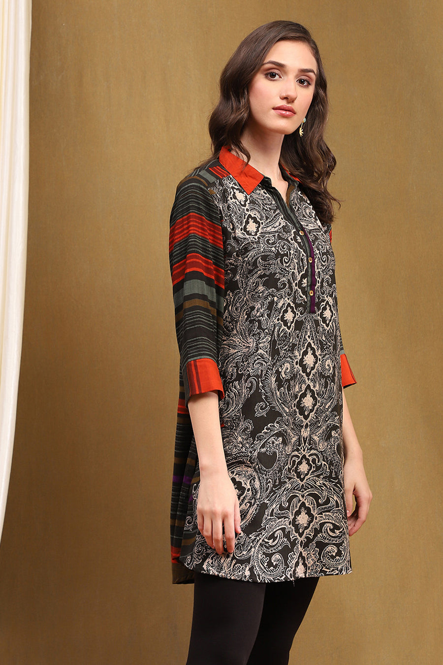 Black Printed Regular Fit Straight Kurti K60