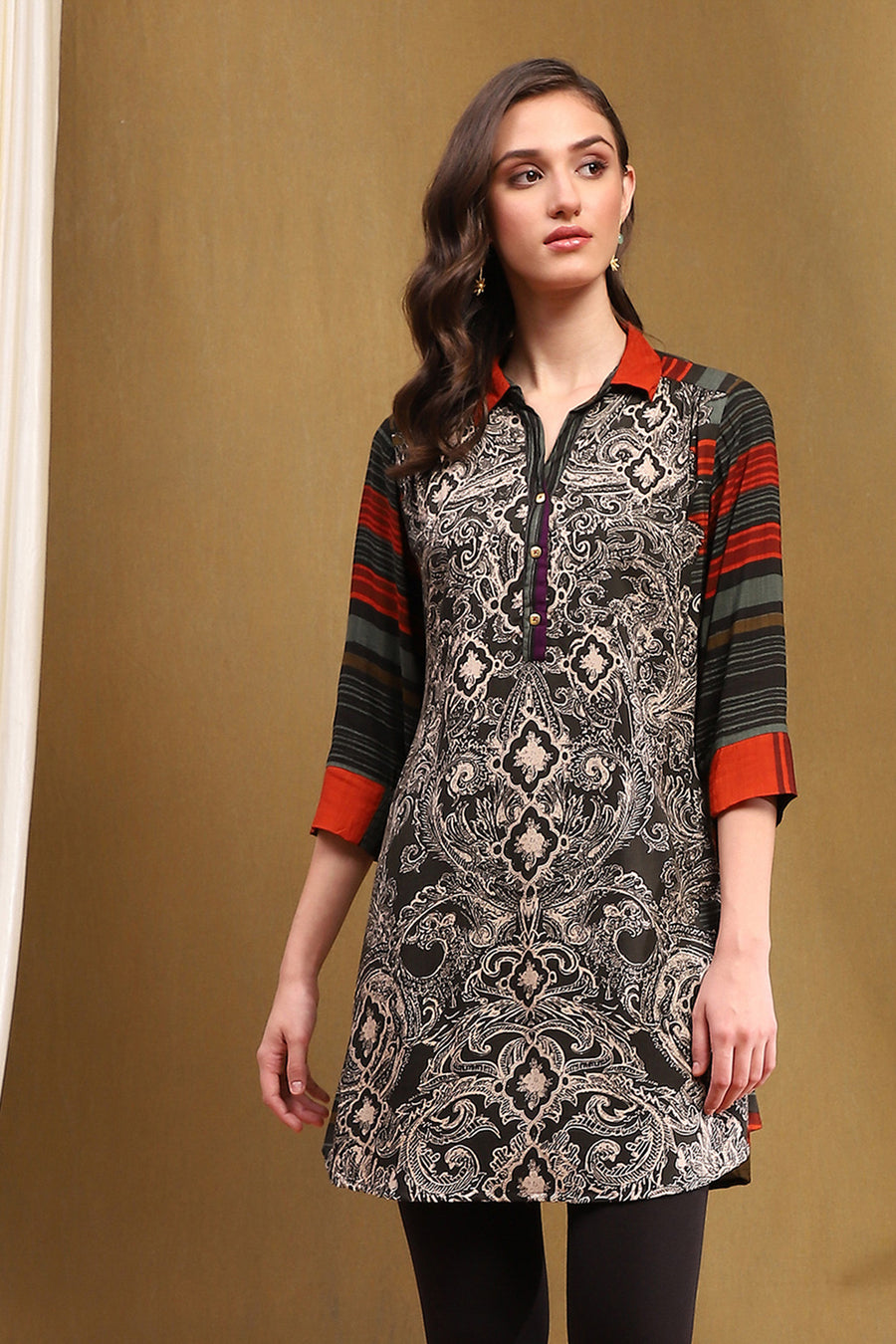Black Printed Regular Fit Straight Kurti K60