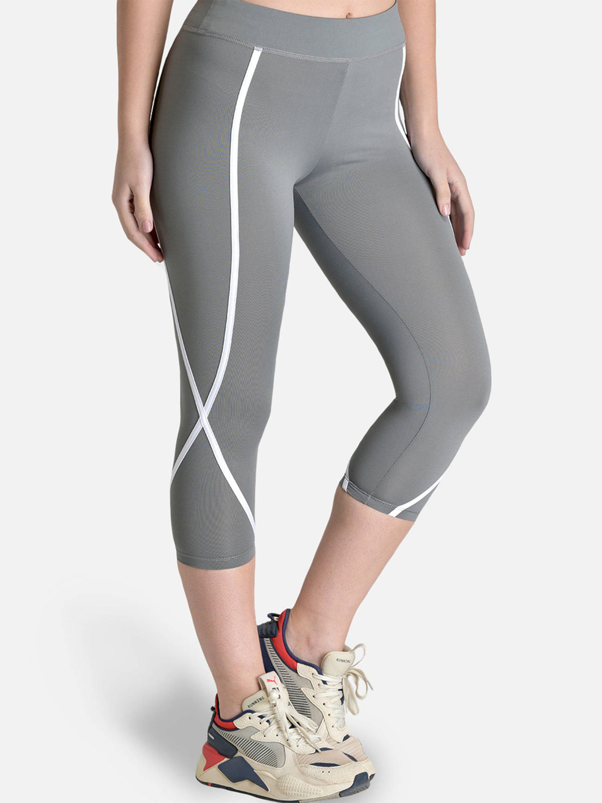 Curvy Capri Sports Legging - Grey | L90 - view 3