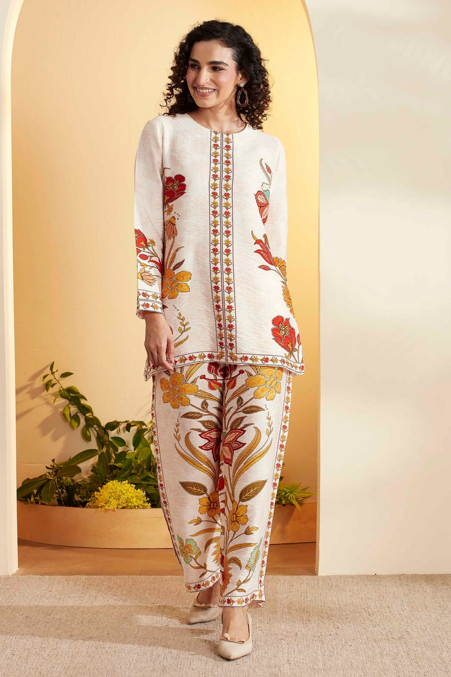 Ivory Viscose Blend  Floral Printed Straight Kurta Set KS60