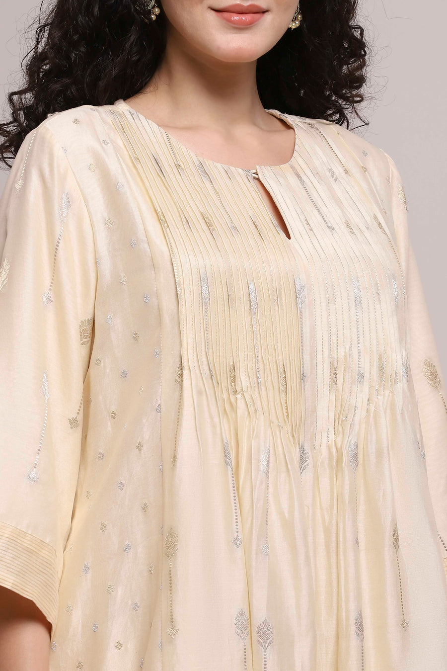 Cream-Colored Silk Metallic Gathered Suit Set A34