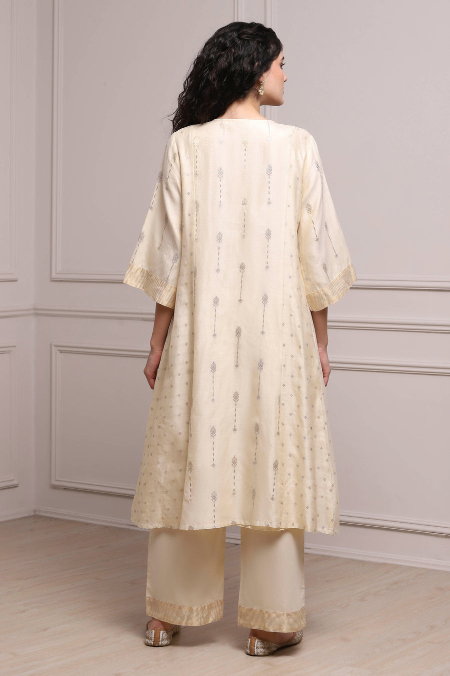 Cream-Colored Silk Metallic Gathered Suit Set A34