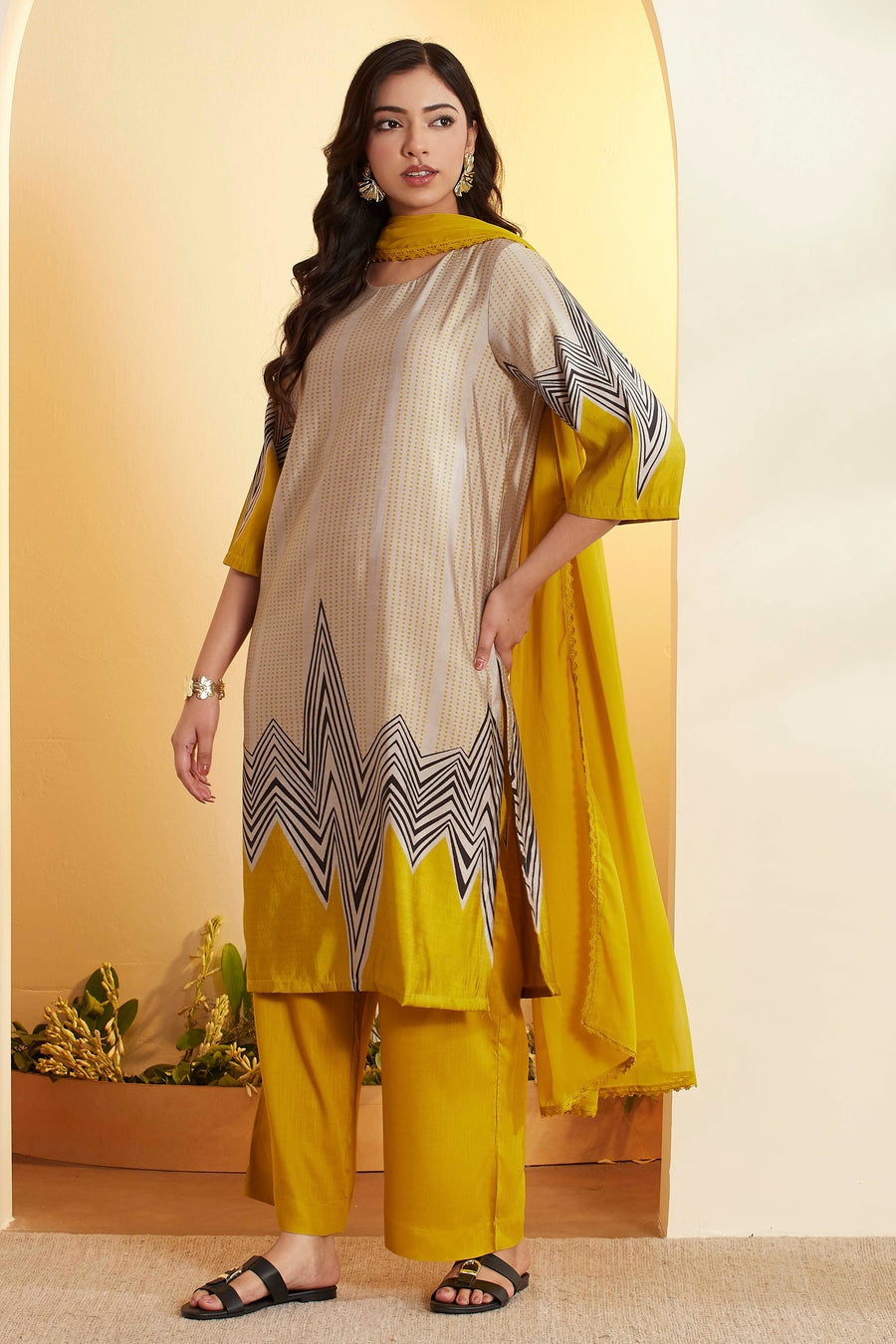 Grey & Beige Viscose Blend Geometric Straight Kurta Set KS60