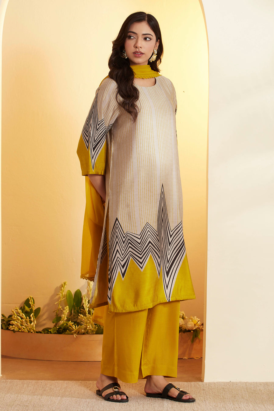 Grey & Beige Viscose Blend Geometric Straight Kurta Set KS60