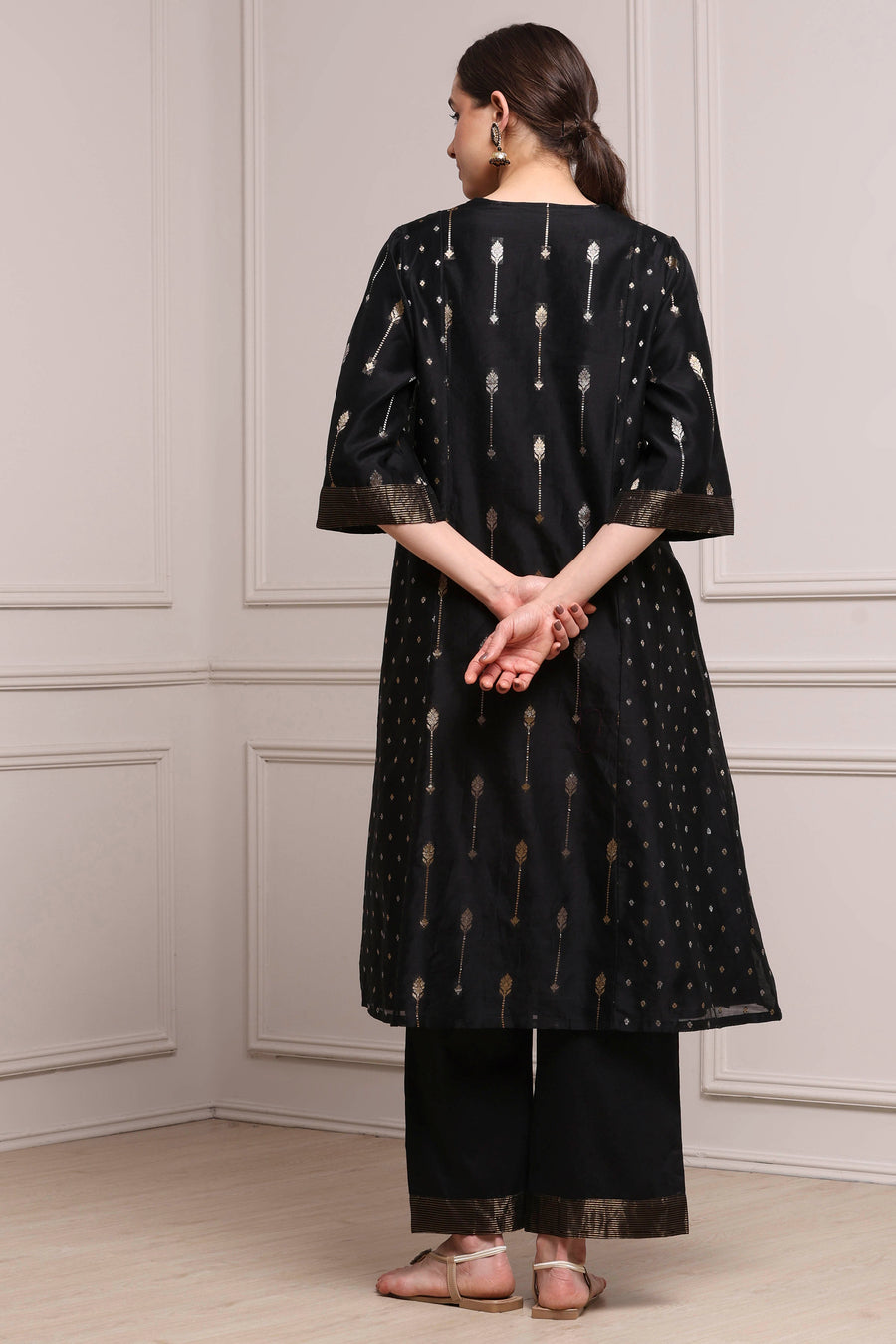 Black Silk Yarned Printed Gathered Suit Set KS60