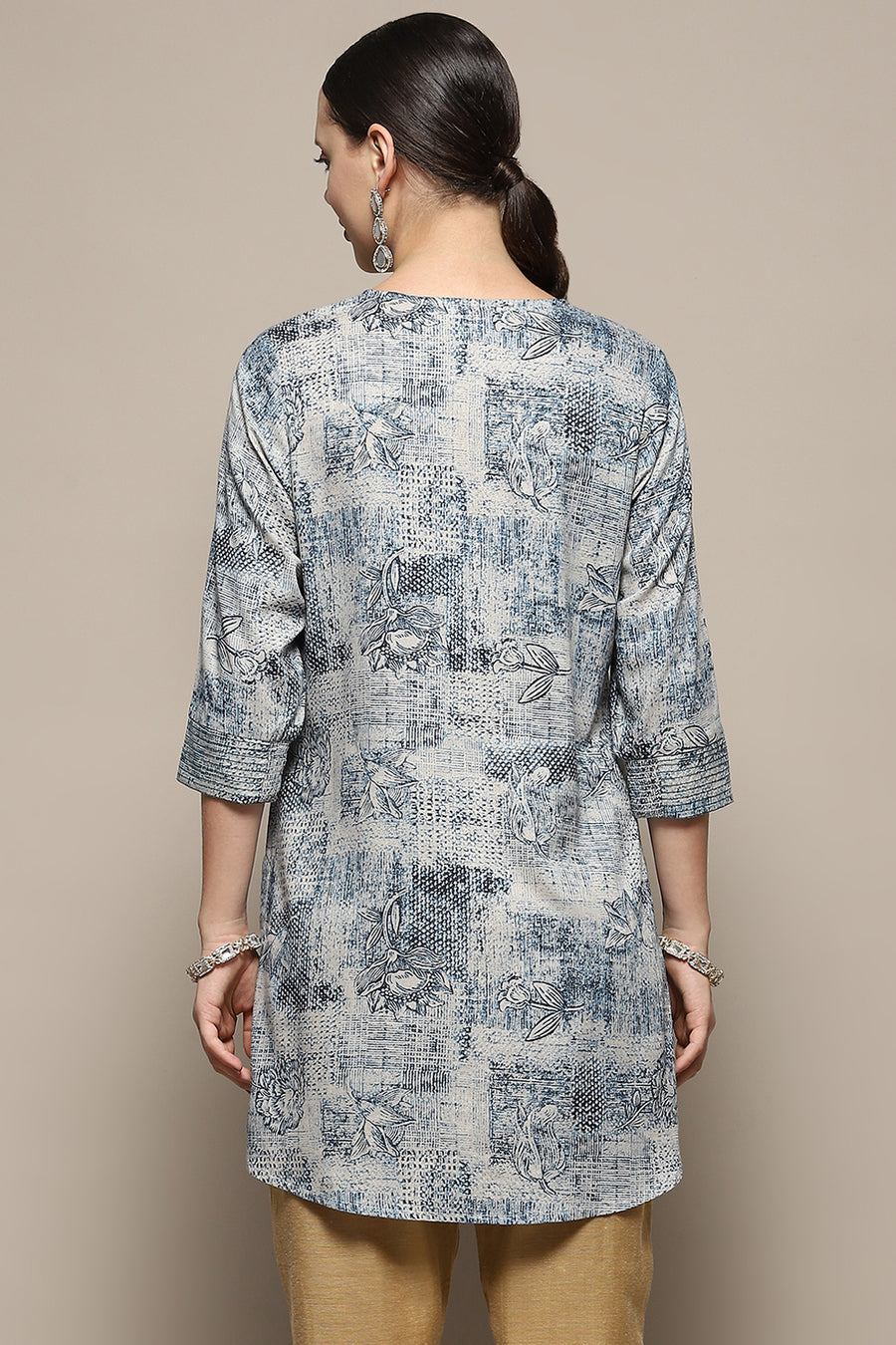 Blue Floral Printed Regular Fit Straight Kurti K60