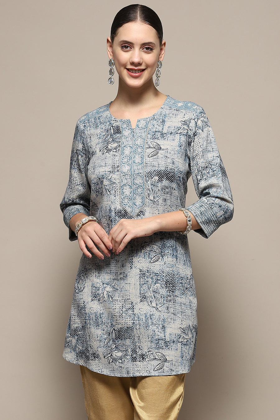 Blue Floral Printed Regular Fit Straight Kurti K60